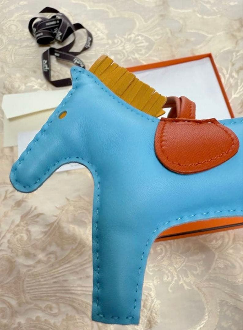 ⭐️未使用近い⭐️ エルメス ロデオ MM セレステ カーネリアン ブトンドール