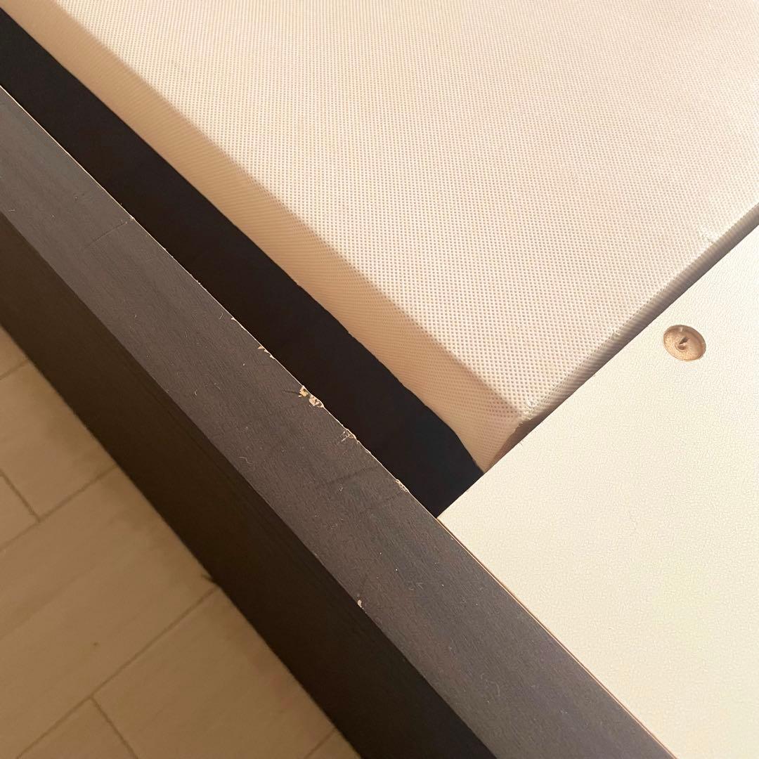 ダブルベッドフレーム　　収納・引き出し付き【バティストゥータ】