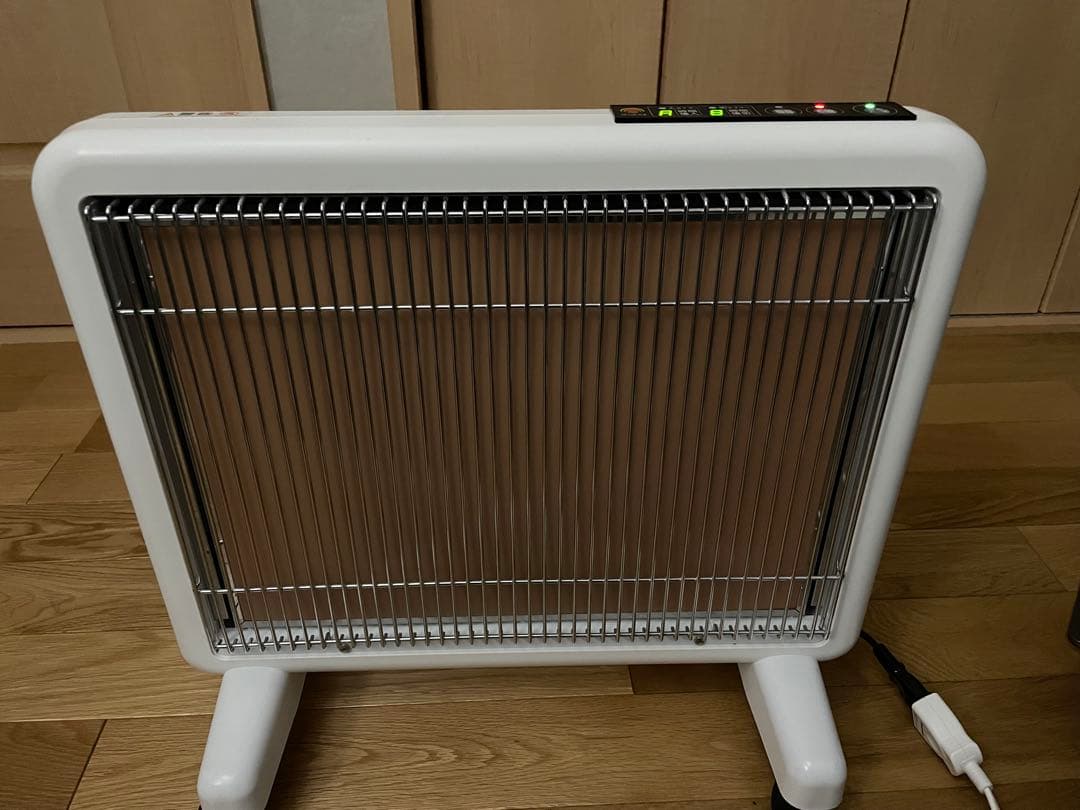 サンルミエ E800L-TM2 遠赤外線暖房 ホワイト