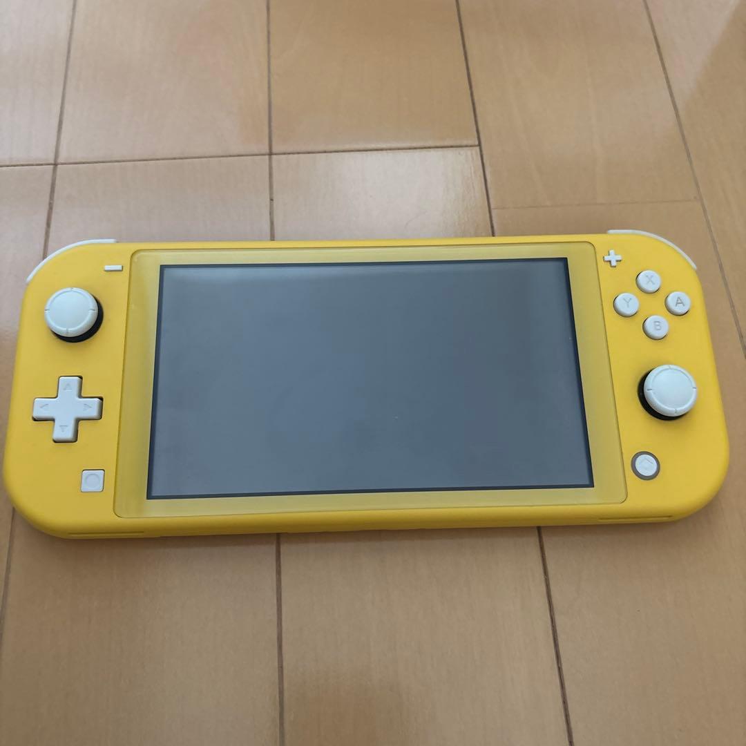 Nintendo Switch light 本体　イエロー