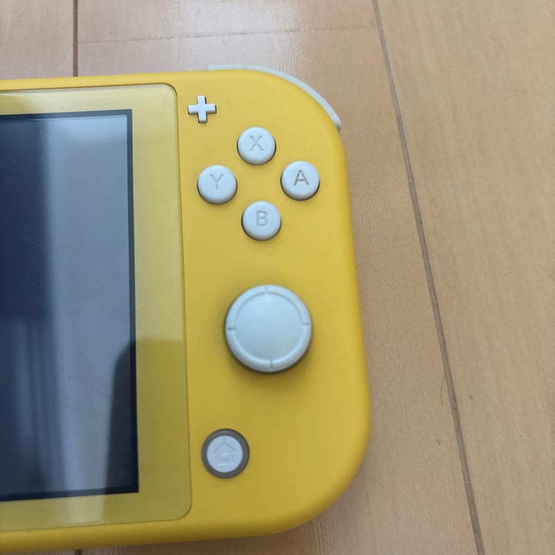 Nintendo Switch light 本体　イエロー