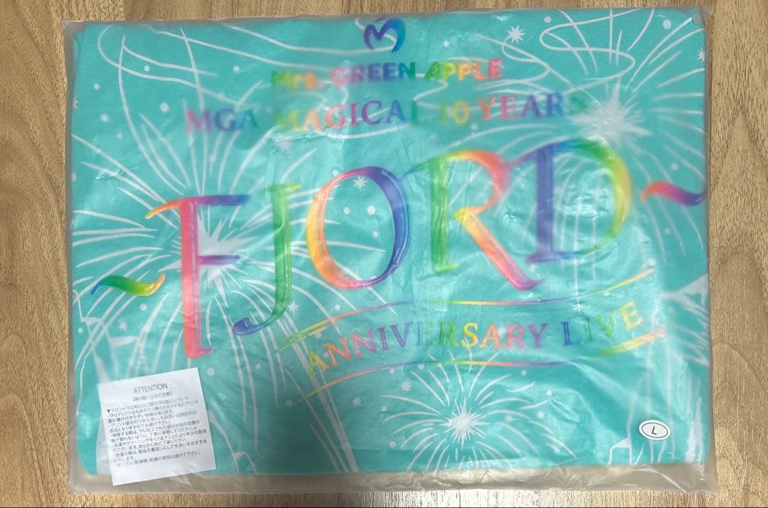 Mrs. GREEN APPLE FJORD アタリ Tシャツ