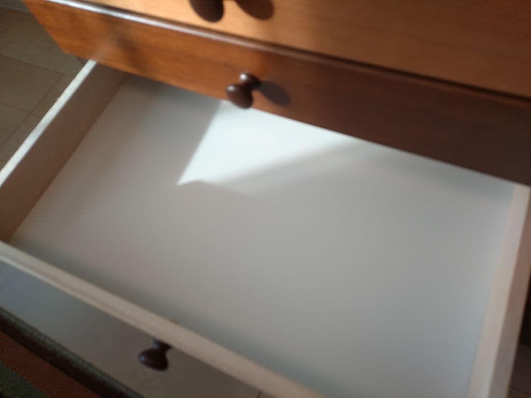 【専用出品】ニトリ　8段木目調ローチェスト（ダークブラウン）