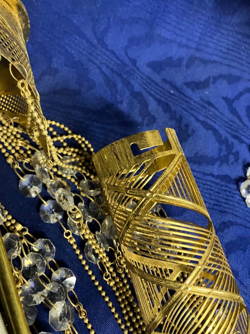 ゆ*よ様 エレガントなゴールドシャンデリア　昭和レトロ　２個セット　配線ぶつ切り