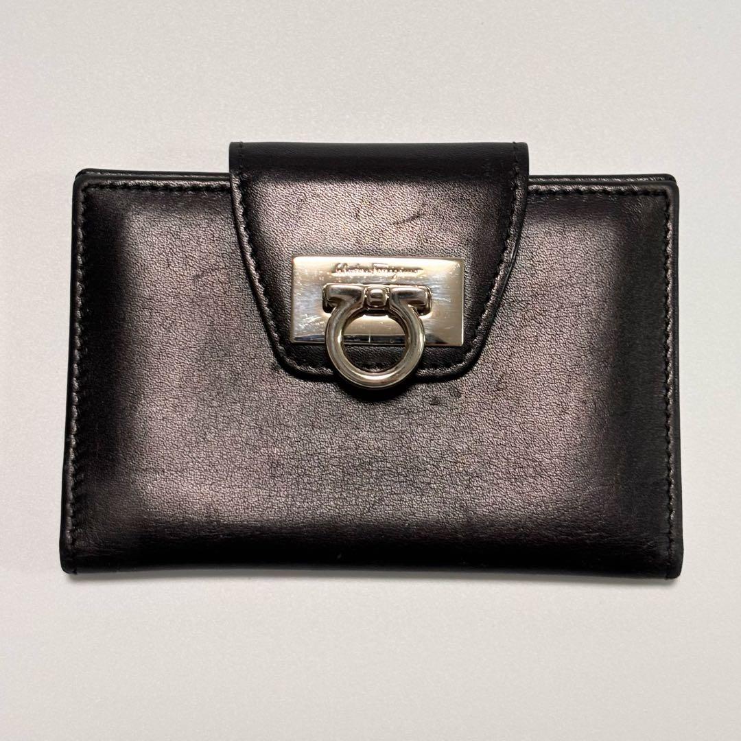 サルヴァトーレフェラガモ 名刺入れ カードケース ガンチーニ シルバー金具 本革