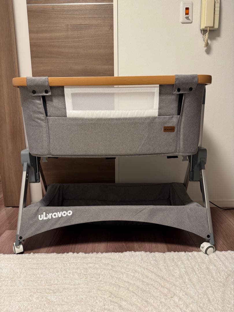 Ubravoo 折りたたみ式ベビーベッド グレー