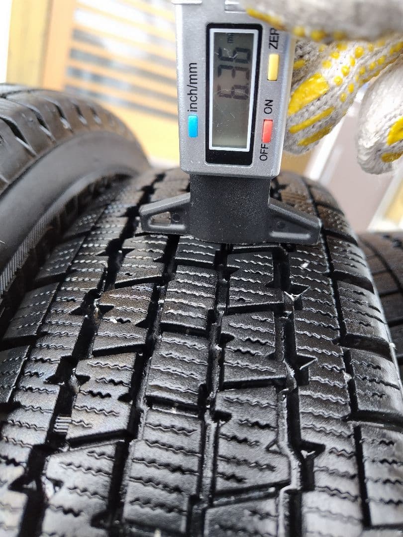 Ⓑ145R12・LT【2/2】軽トラ用スタッドレス・鉄ホイール付、２本分割