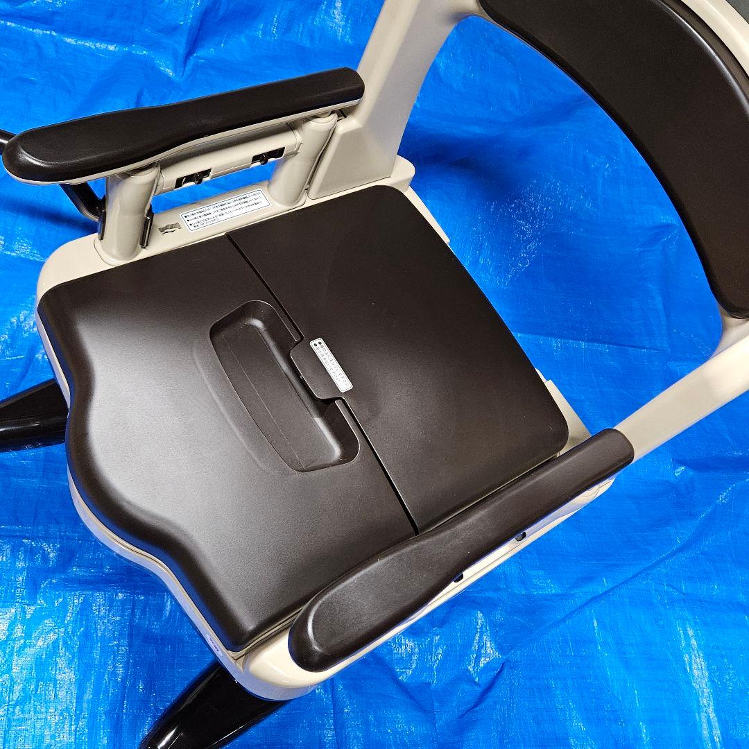 ポータブルトイレ 調整可能な高さ　アロン化成　ジャスピタ