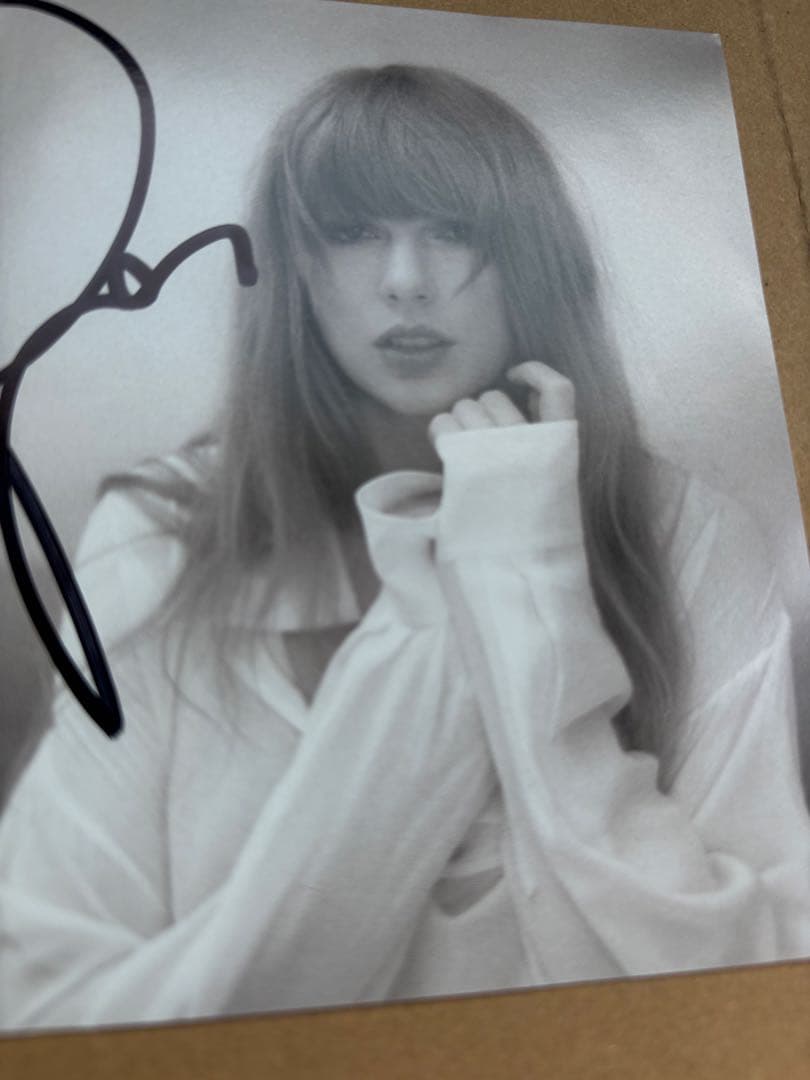 UK限定テイラー・スウィフト直筆 サイン入りアートカードTaylor Swift