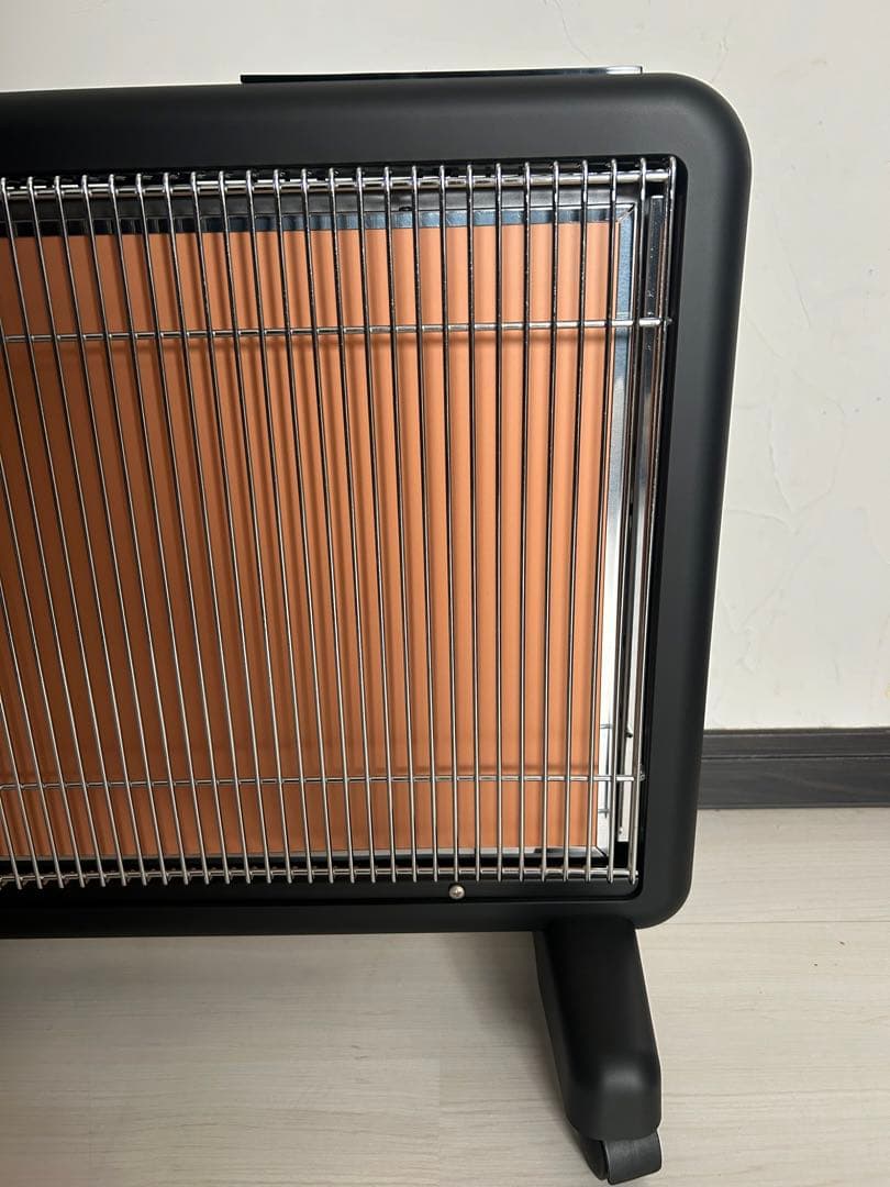 【未使用品】サンルミエ タイマー付 E800L-TM2 遠赤外線暖房器