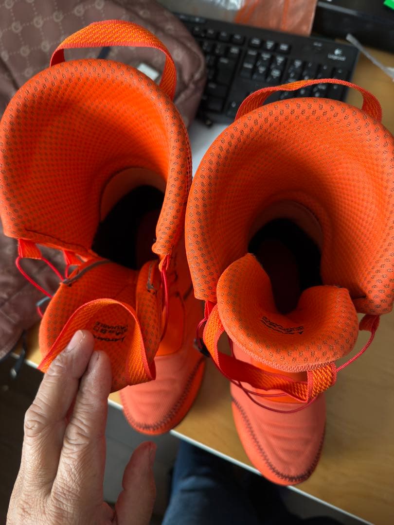 う*ち様 ATOMIC カーボンBACKLAND スキー用ブーツ 黒/オレンジ