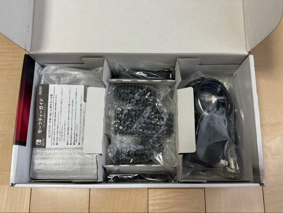 Nintendo Switch本体　フィルム2枚付き