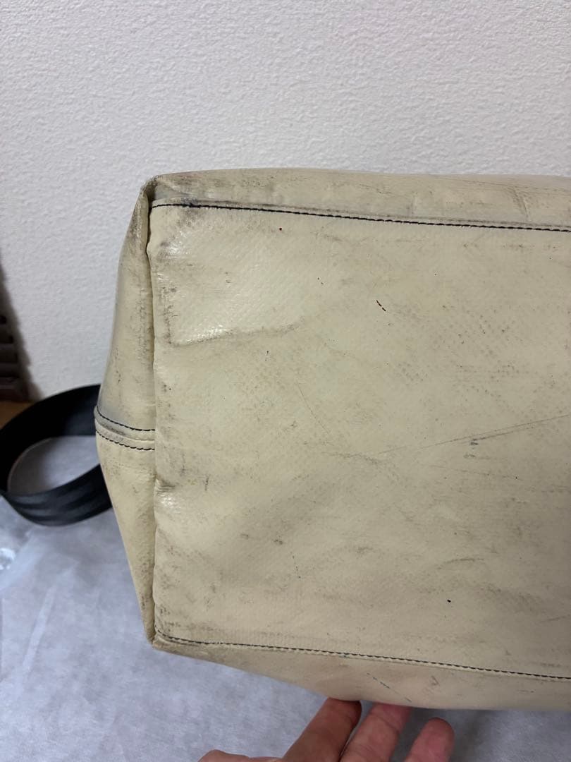 フライターグ LOIS F45 ボストン　ショルダー　ホワイト系