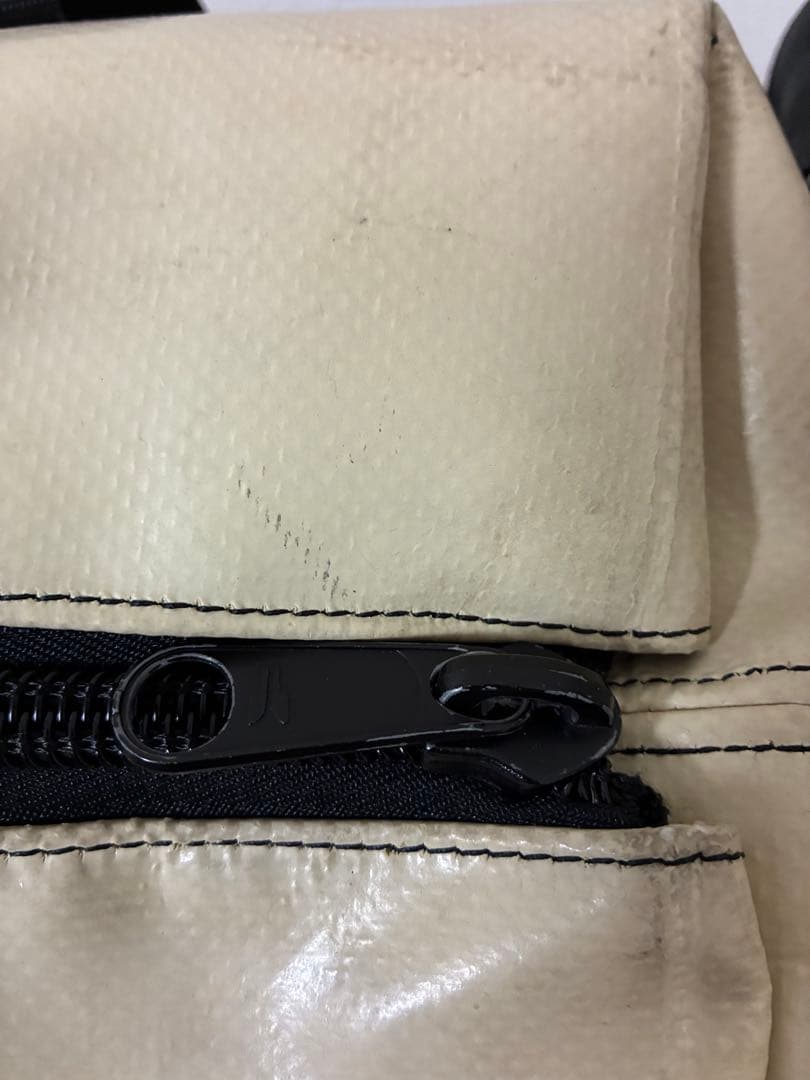 フライターグ LOIS F45 ボストン　ショルダー　ホワイト系