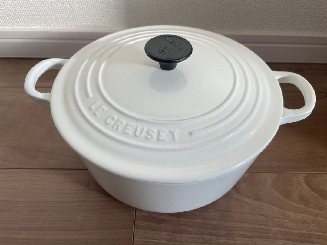 LE CREUSET ル・クルーゼ　ベージュ　両手鍋 22cm