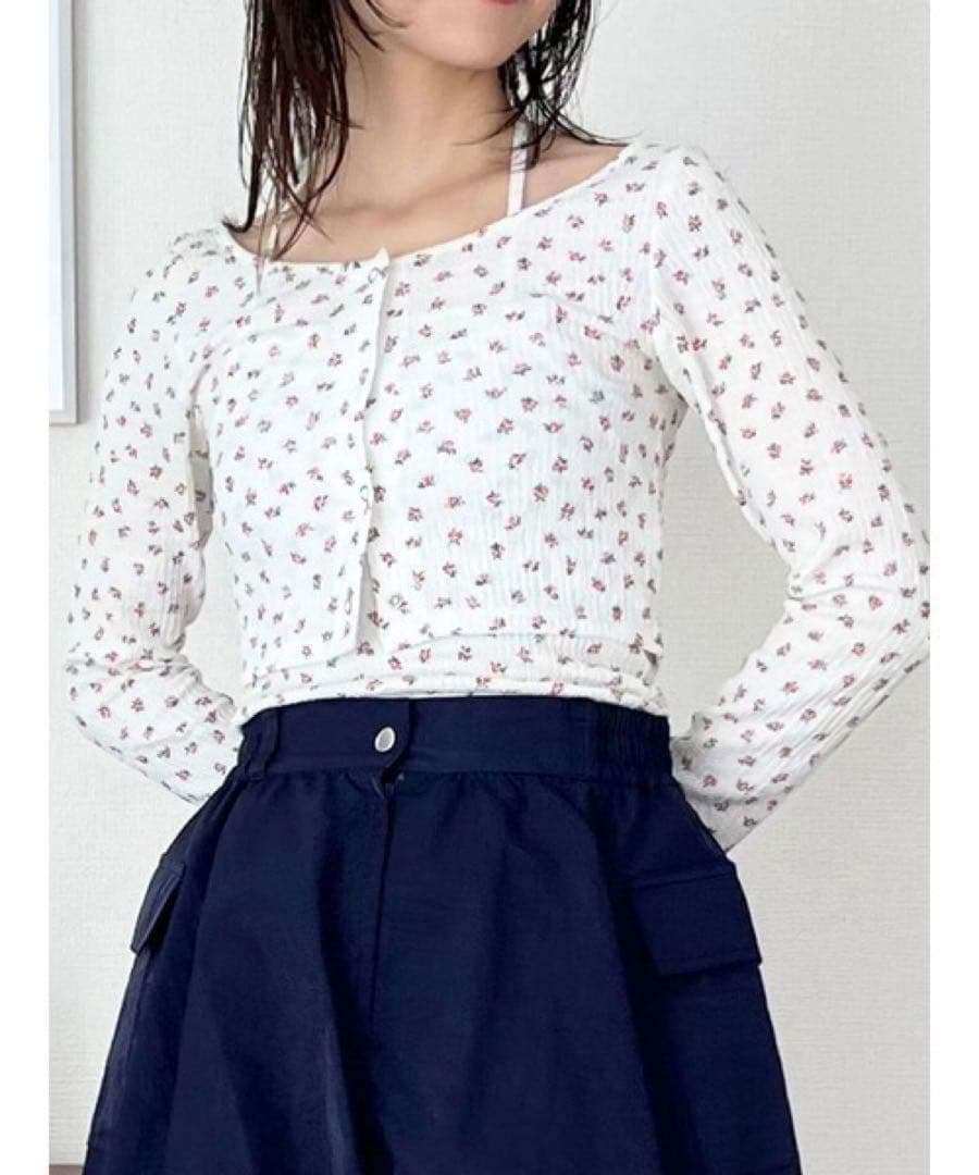 未使用品LILY BROWNホルターキャミセットカットトップス （FLOWER）