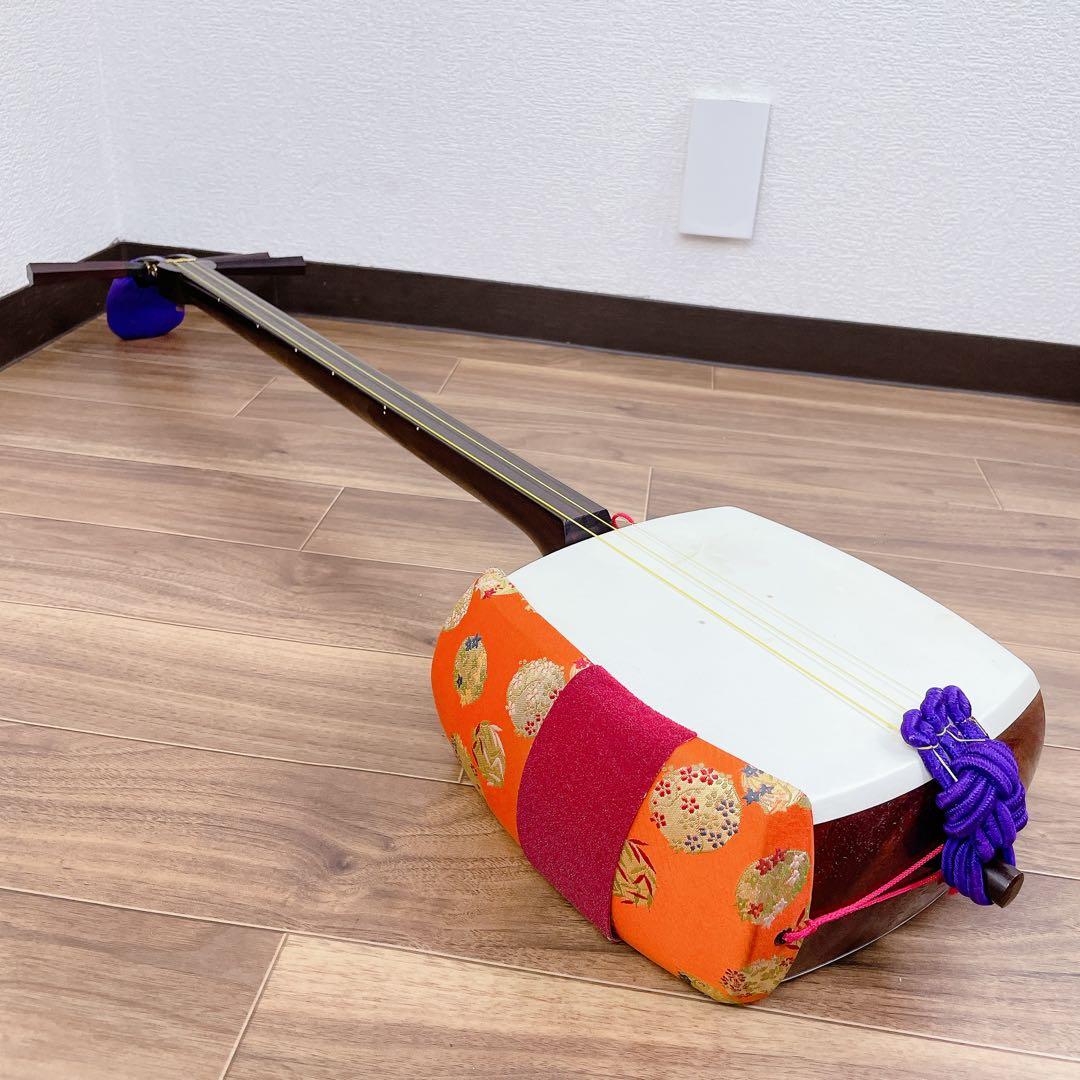 三味線 中棹 金細 綾杉胴 トチ紅木 一本溝 和楽器
