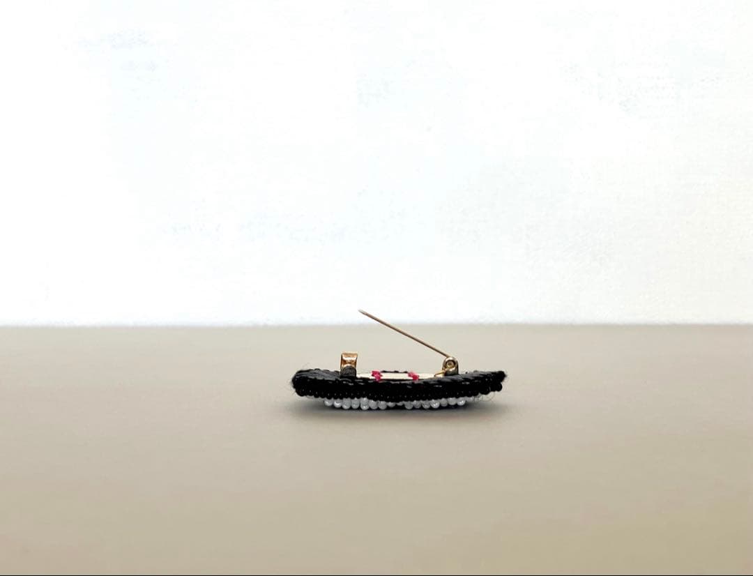 LEASTEIN 「SKATEBOARDER」・ SMILE ブローチセット