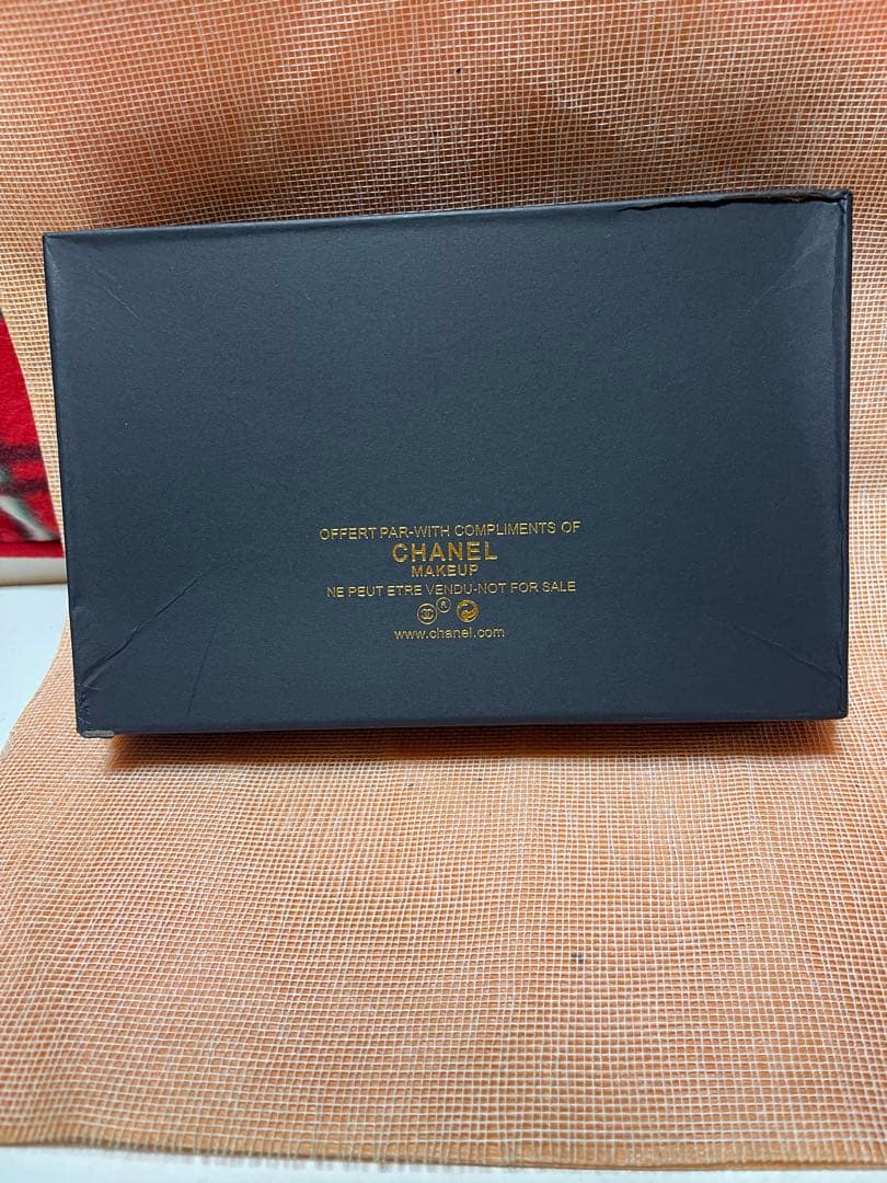 CHANELノベルティキルティングポーチ