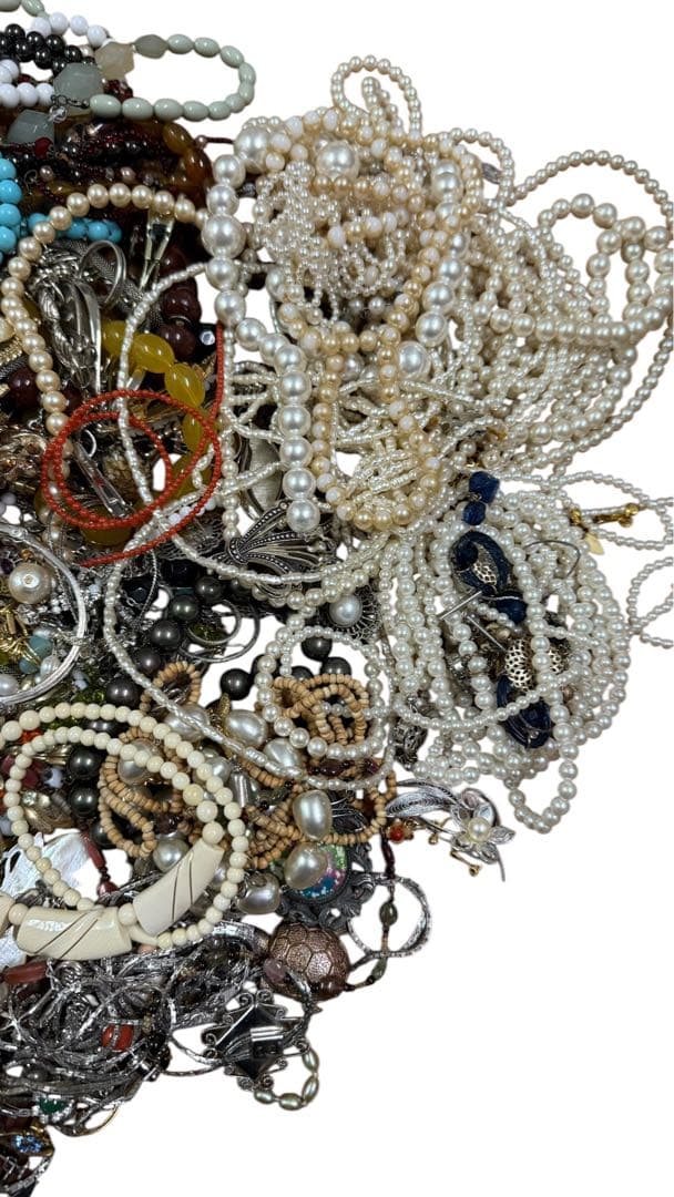 ❸アクセサリーイミテーション 約5.2キロ まとめ売り パールなど多数あり