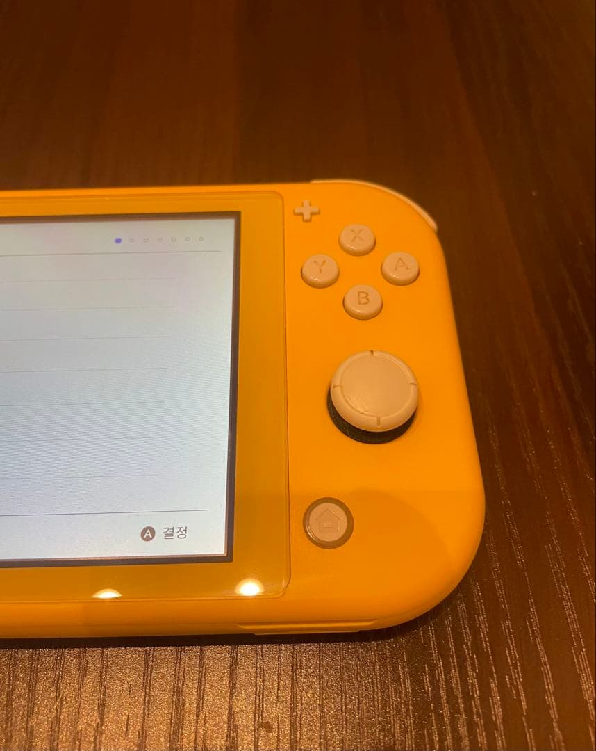 Nintendo Switch Lite（イエロー）