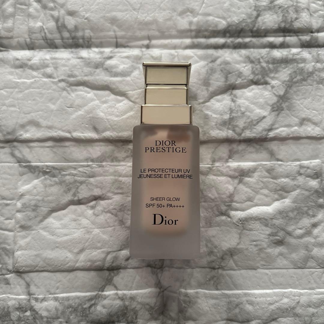 Dior プレステージホワイトルプロテクターUVシアーグロウ30ml
