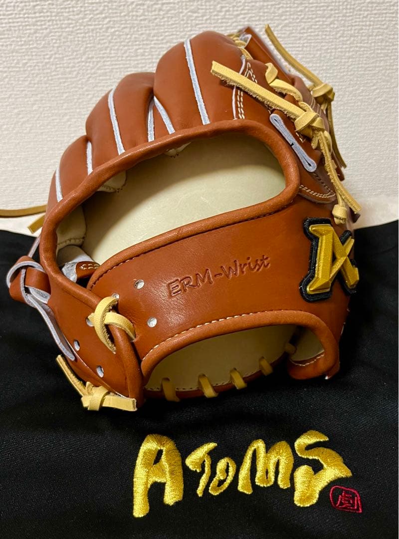【人気メーカー:良型】　ATOMS　硬式　内野手用　EMR-Wrist