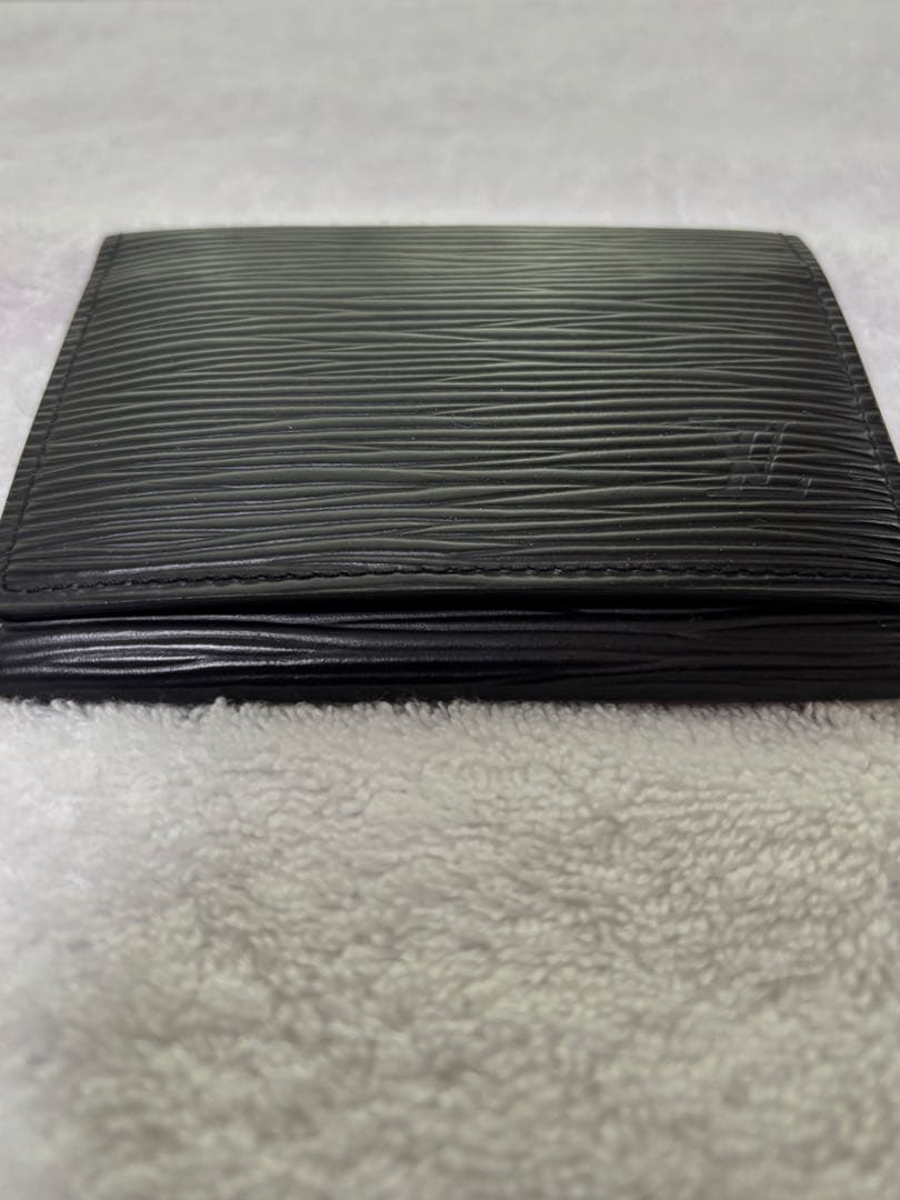 ルイヴィトン エピ（黒）名刺入れ