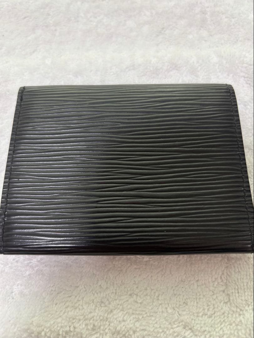 ルイヴィトン エピ（黒）名刺入れ