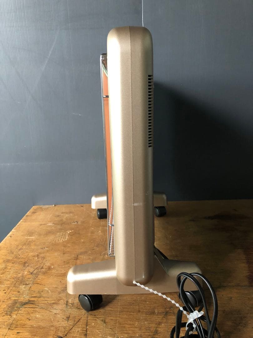 遠赤外線パネルヒーター サンルミエ・エクセラ7（中古品）