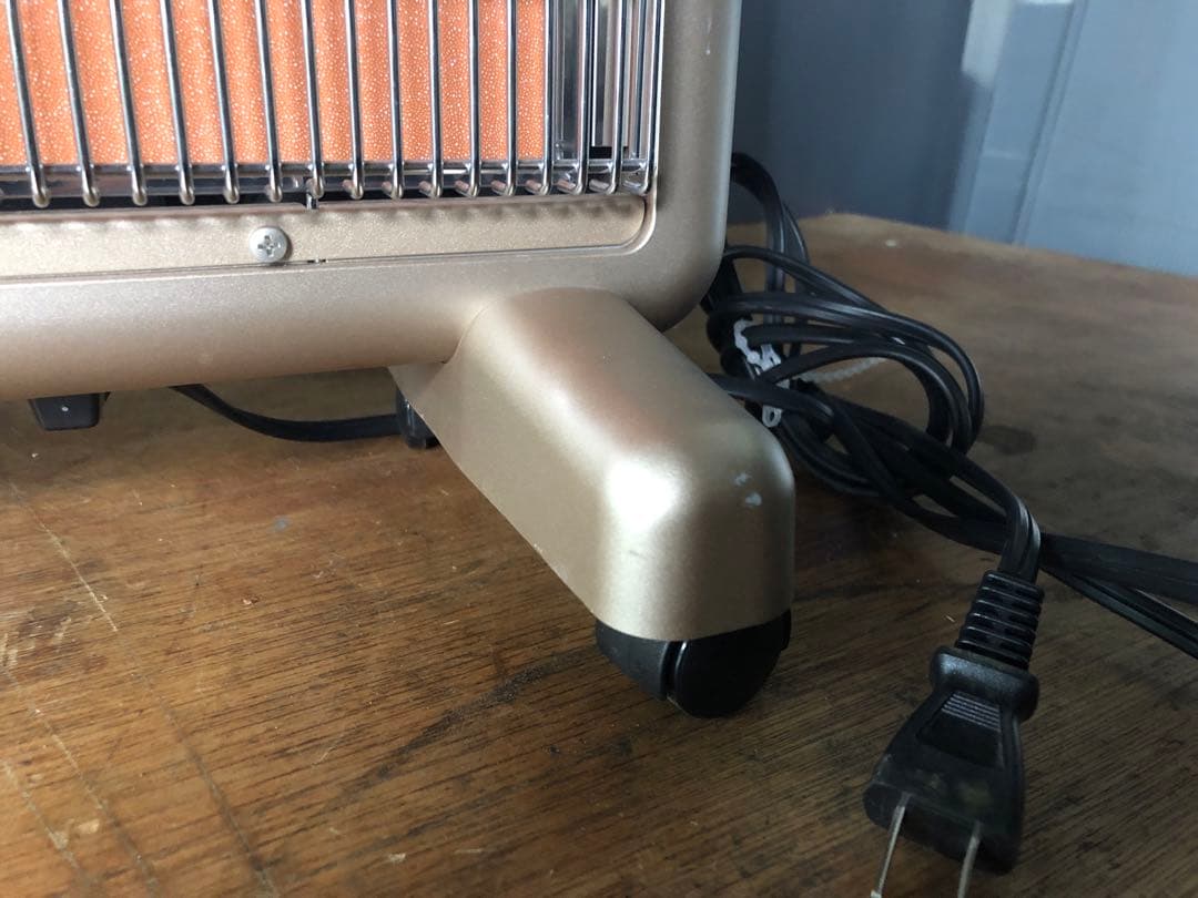 遠赤外線パネルヒーター サンルミエ・エクセラ7（中古品）