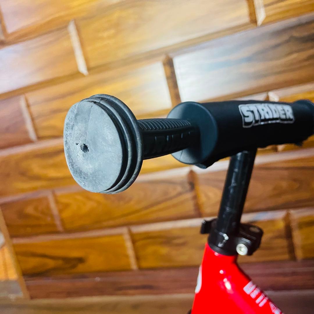 【美品】STRIDER ストライダー スポーツモデル 12インチ 赤 レッド