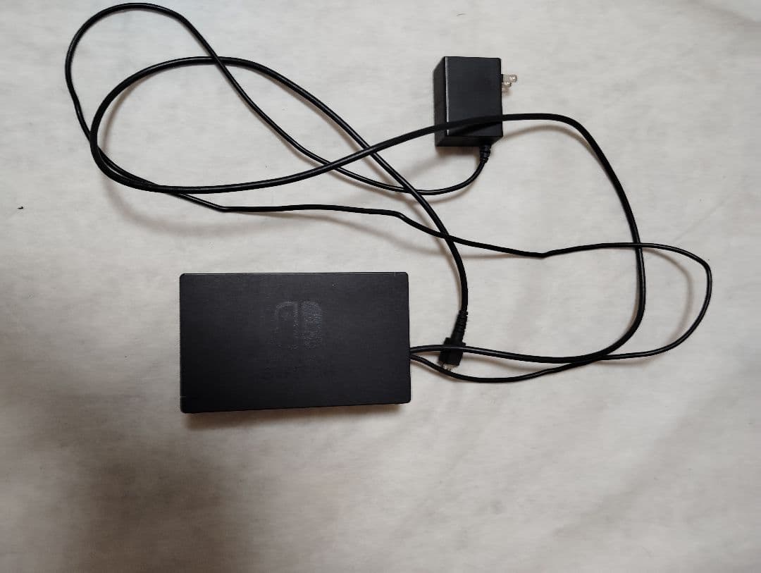 Nintendo Switch ＋　HORI　ワイヤレスコントローラ　充電線付き