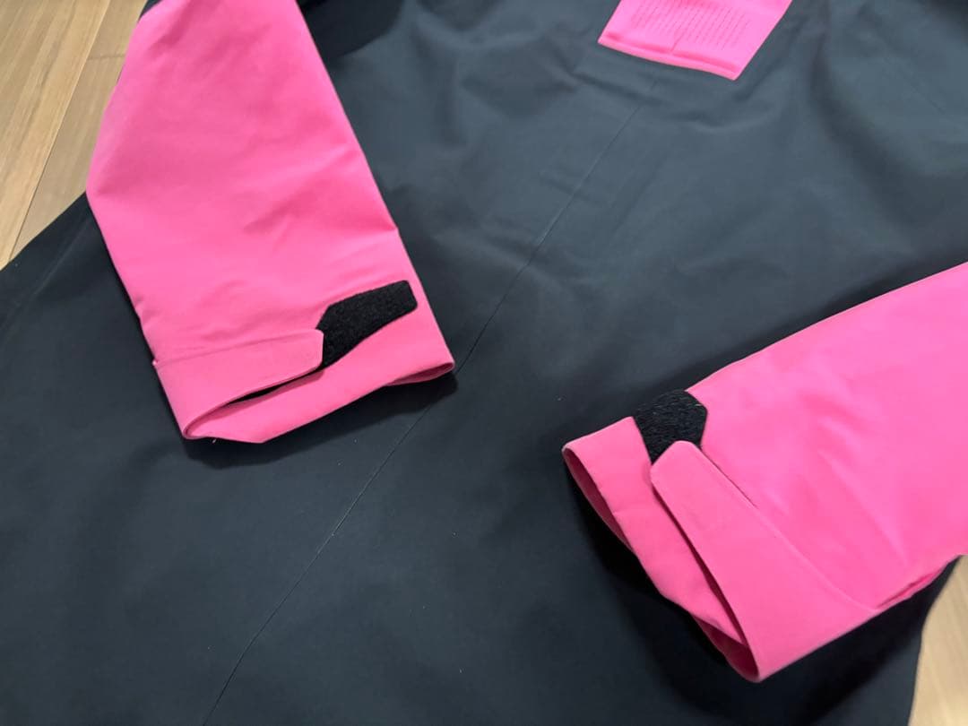 ★定価7万・22年★お洒落　選手用　デサント　スキーウエア SAJ 技術選