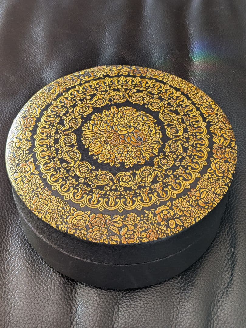 GIANNI VERSACE 花柄ボックス　ジャンニヴェルサーチ　アクセサリー