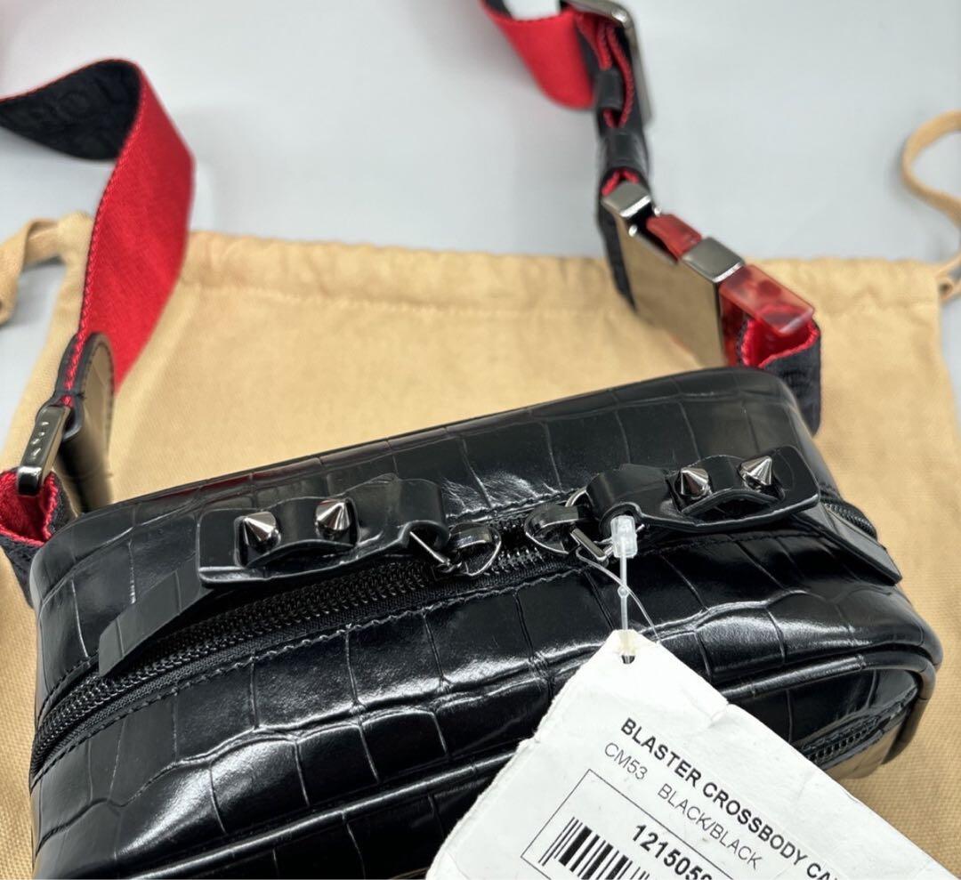 クリスチャン ルブタン　クロコ型押しレザー ボディバッグ ブラック