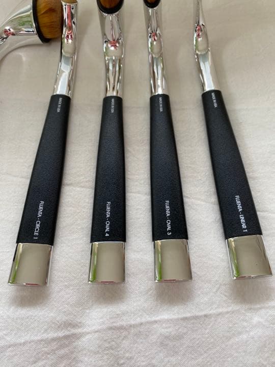 BUYMA artist brush Ｆluenta5 ブラッシュセット