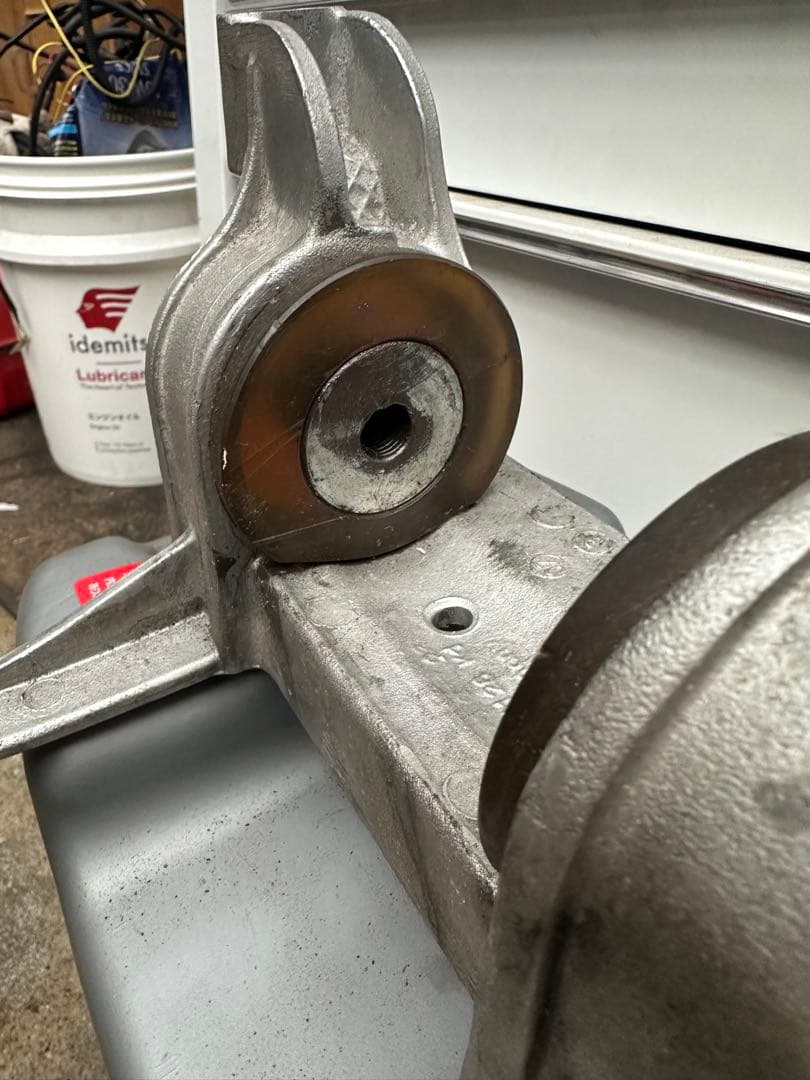 ポルシェ　911 997 996 強化エンジンマウント