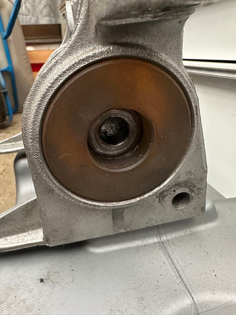 ポルシェ　911 997 996 強化エンジンマウント