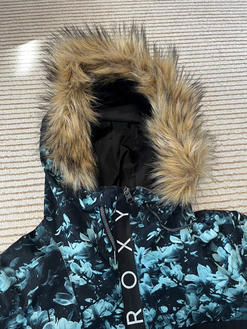 新品　ロキシー ROXY レディース S スノーボードウェア ジャケット