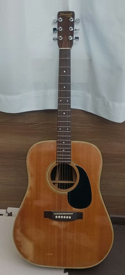 2/8~11限定値引き！倍音豊かなYamaki Custom ギター写真追加