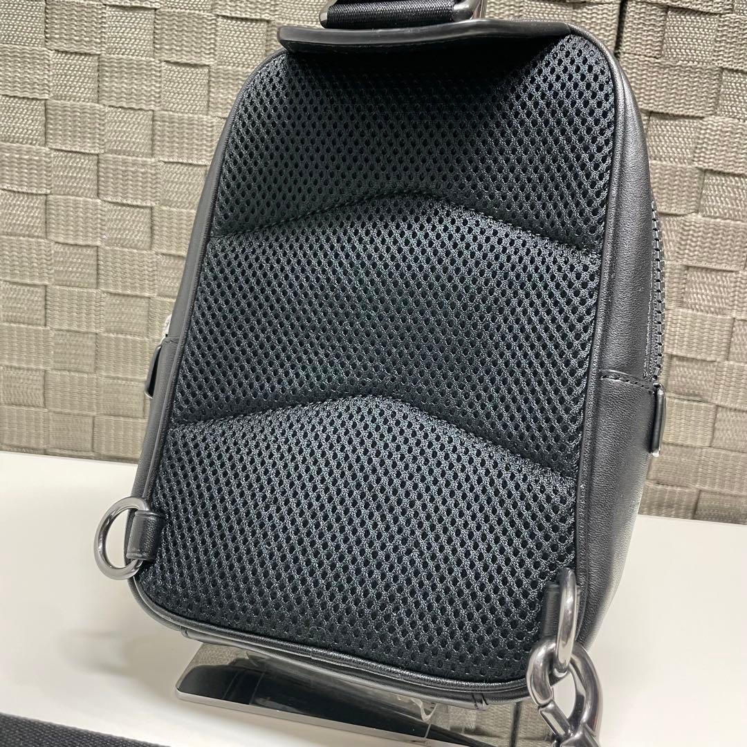 L*4様 COACH PVC ボディバッグ　ブラック