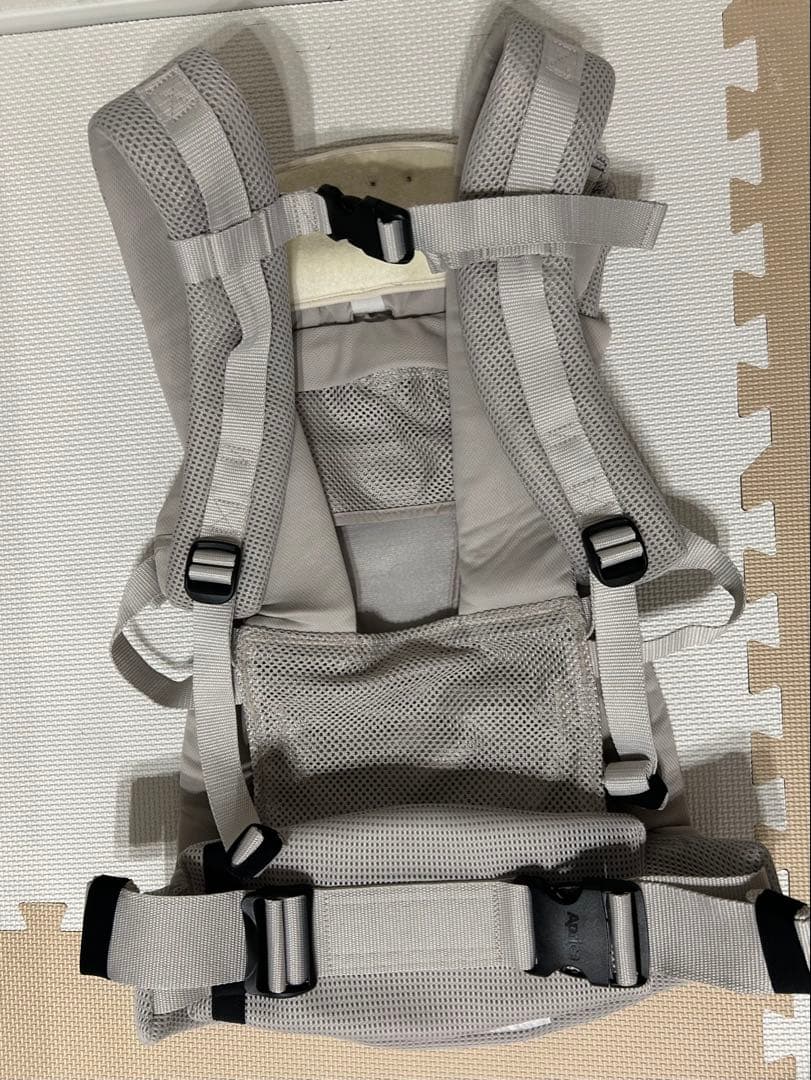 【美品】Aprica ラクリス 抱っこ紐 ホワイトアッシュ