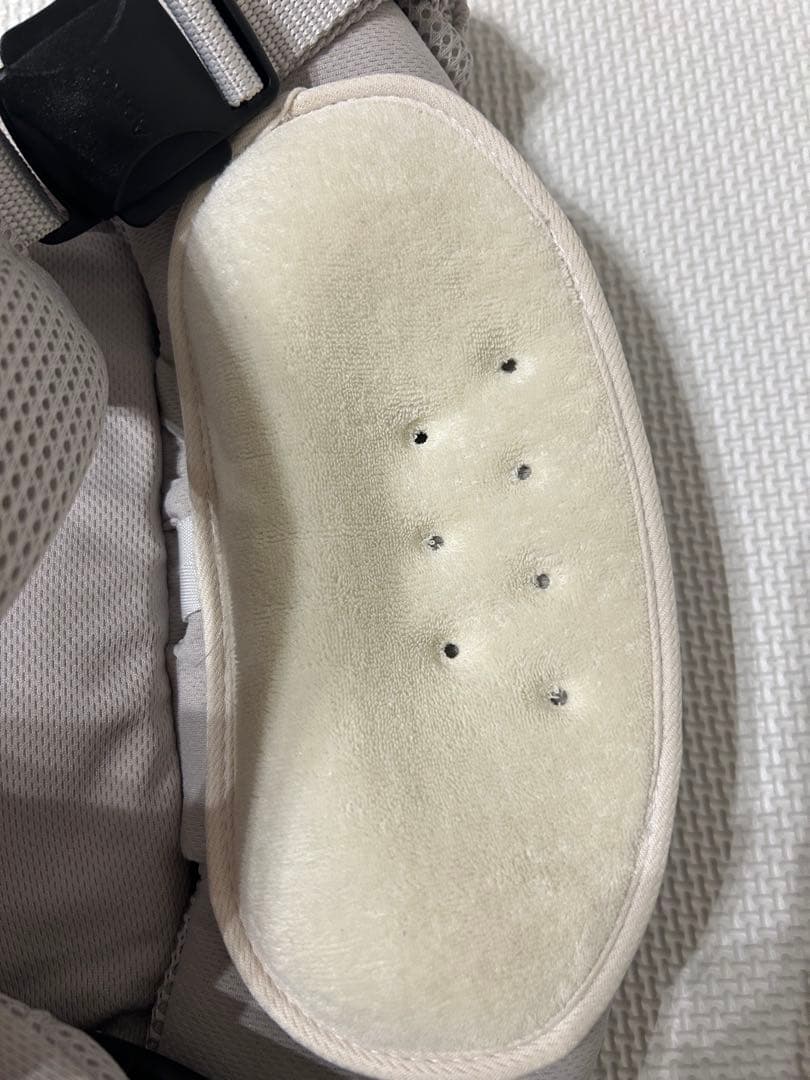 【美品】Aprica ラクリス 抱っこ紐 ホワイトアッシュ