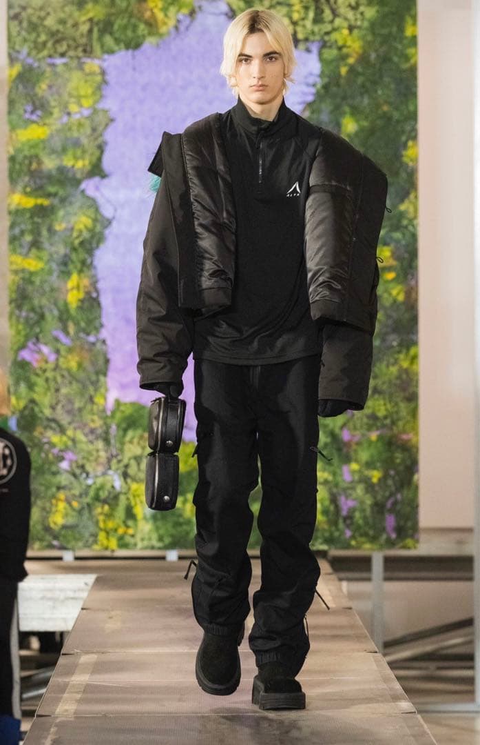 1017 alyx 9smハーフジップスウェットシャツ　23aw