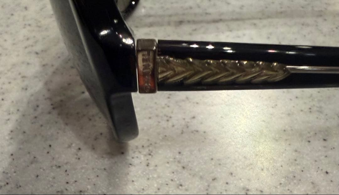 CHANELラウンド型サングラス