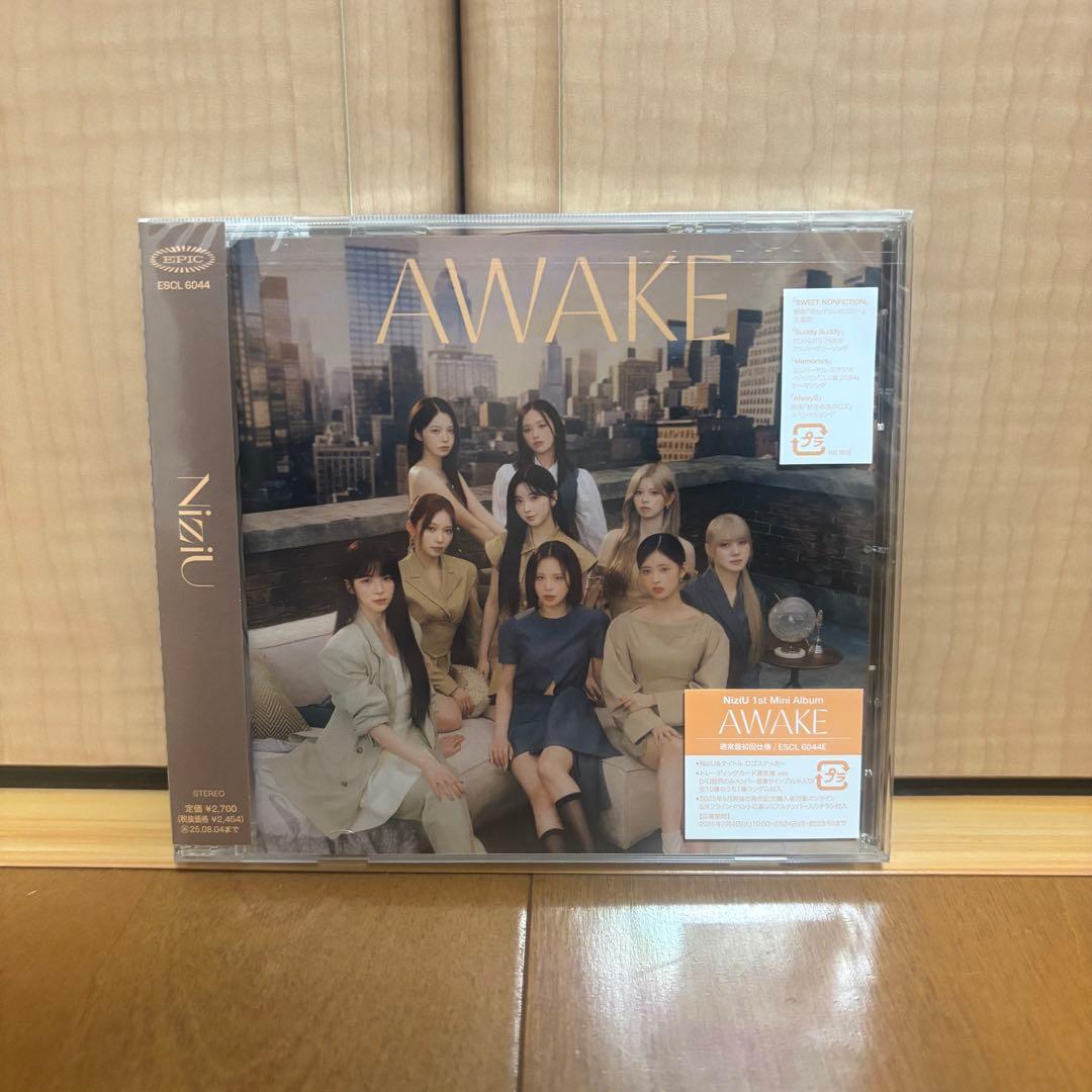 1st Mini Album『AWAKE』通常盤　CD トレカ　シリアルナンバー
