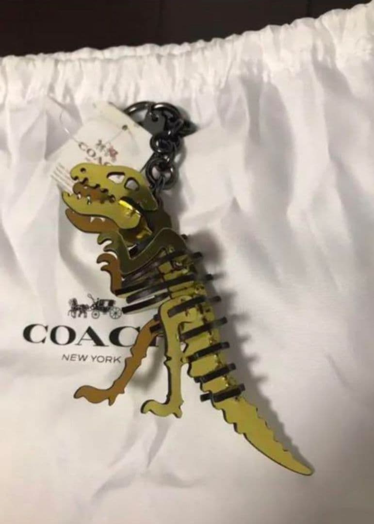 COACH レキシーバックチャームキーホルダー未使用に近い