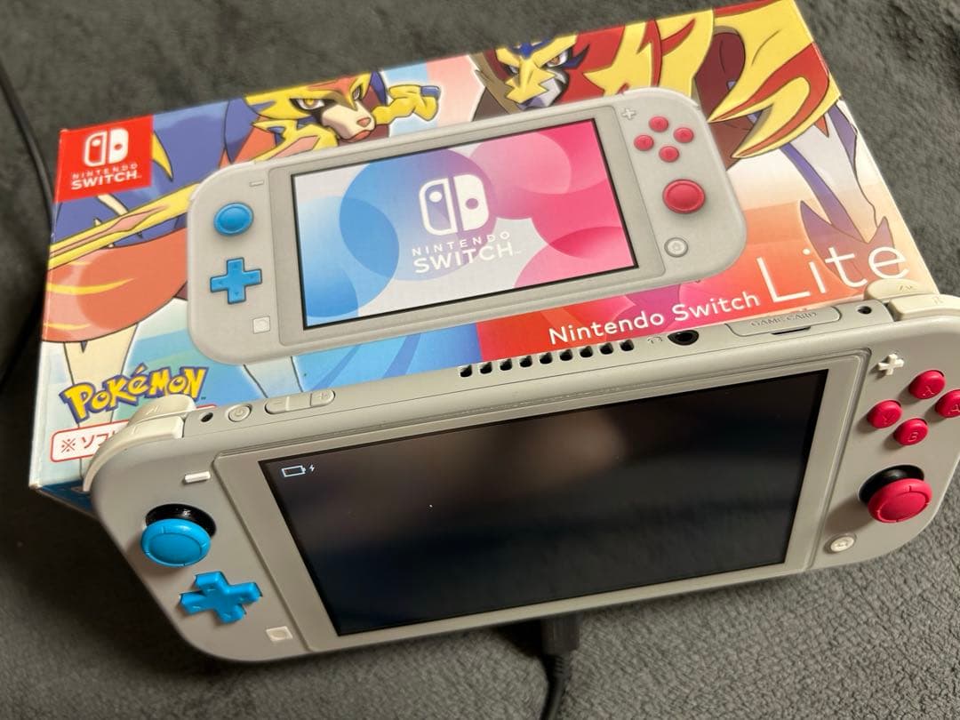 【ソフトなし】Nintendo Switch Lite [ザシアン・ザマゼンタ]