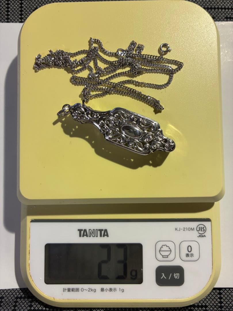 ペンダント型メガネ